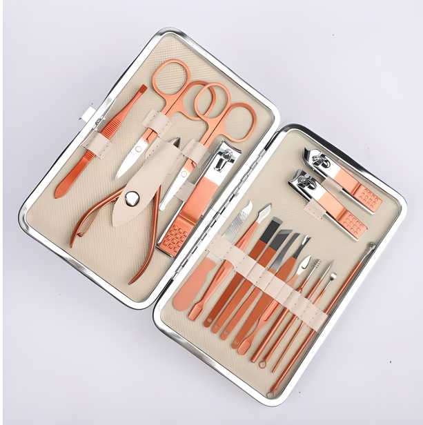 Selynne Elegance18 Mani-Pedi Kit